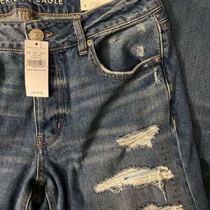 AMERICAN EAGLE MOM JEANS NWT